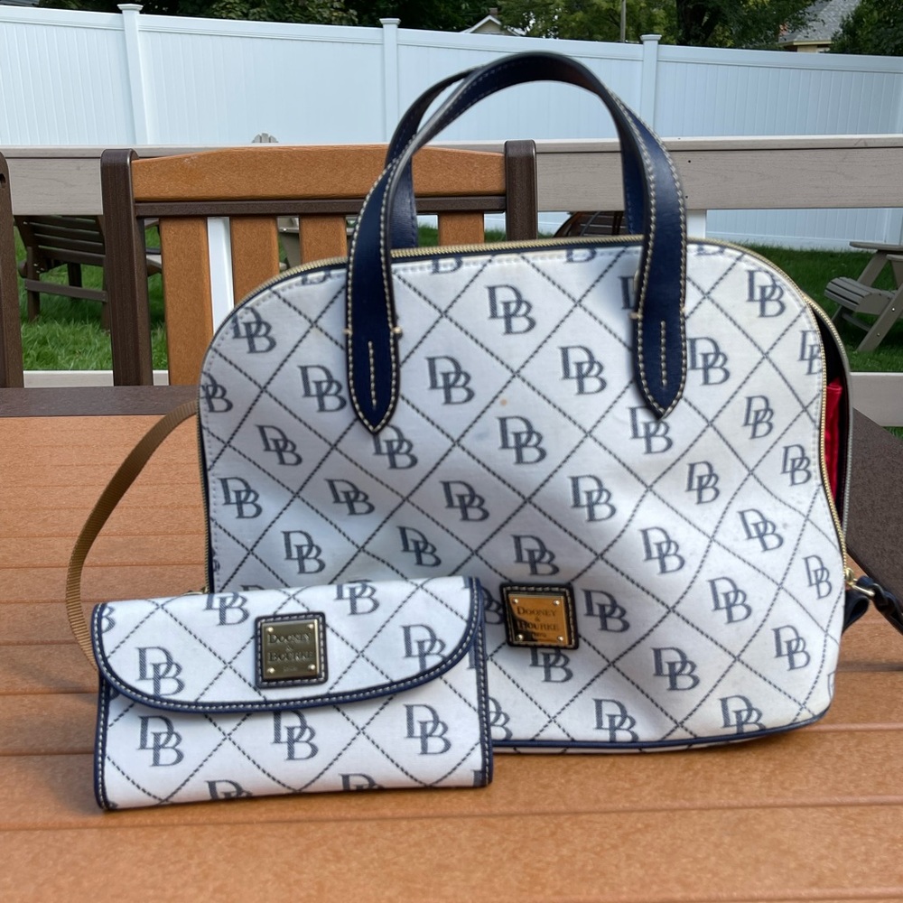 Dooney & Bourke Purse and matching Wallet- Used